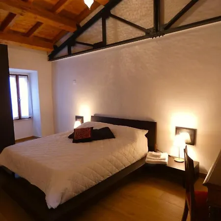 Scappo In Umbria, Casa Cavour